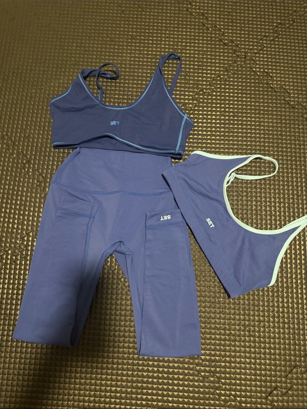 SET Active Lavender Blue Trim Legging & Dual Sports Tops Set TOP (M) LEGGINGS (S